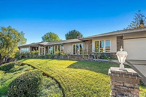 <strong>Zillow</strong> has 53 photos of this $950,000 6 beds, 4 baths, 2,436 Square Feet single family home located at 8450 Calvin Ave,<strong> Northridge, CA</strong>. . Zillow northridge ca